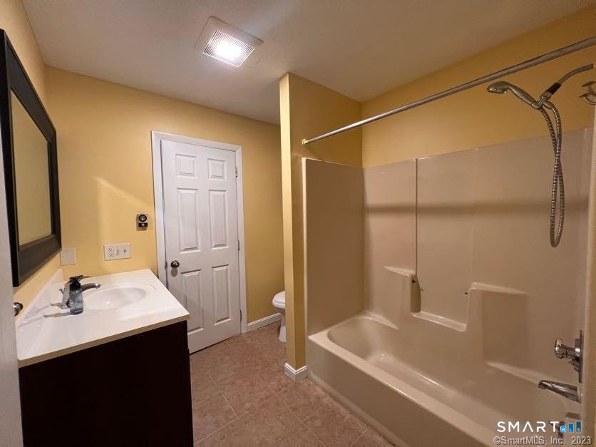 223 Flanders Road, Unit 8 East Lyme, CT 06357 - Photo 6 of 31
