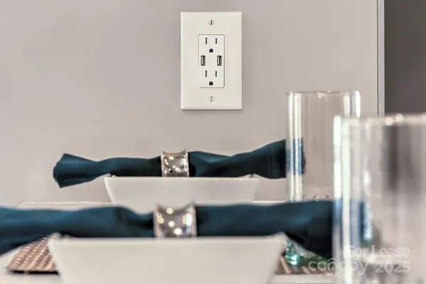 $2,685 | 7420 North Rea Pk Lane, Unit PEBBLE, Charlotte, NC 28277