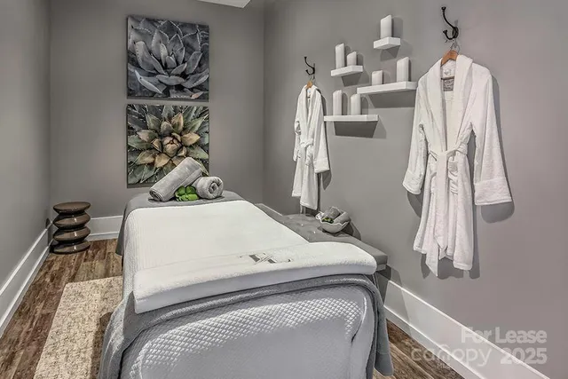 $2,550 | 7420 North Rea Pk Lane, Unit PEBBLE, Charlotte, NC 28277