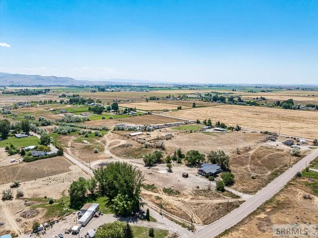 $275,000 | 386 Cutshalts Road, Pocatello, ID 83202