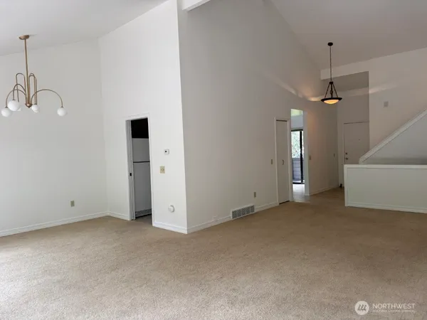 $3,250 | 15927 Northeast 59th Way, Redmond, WA 98052