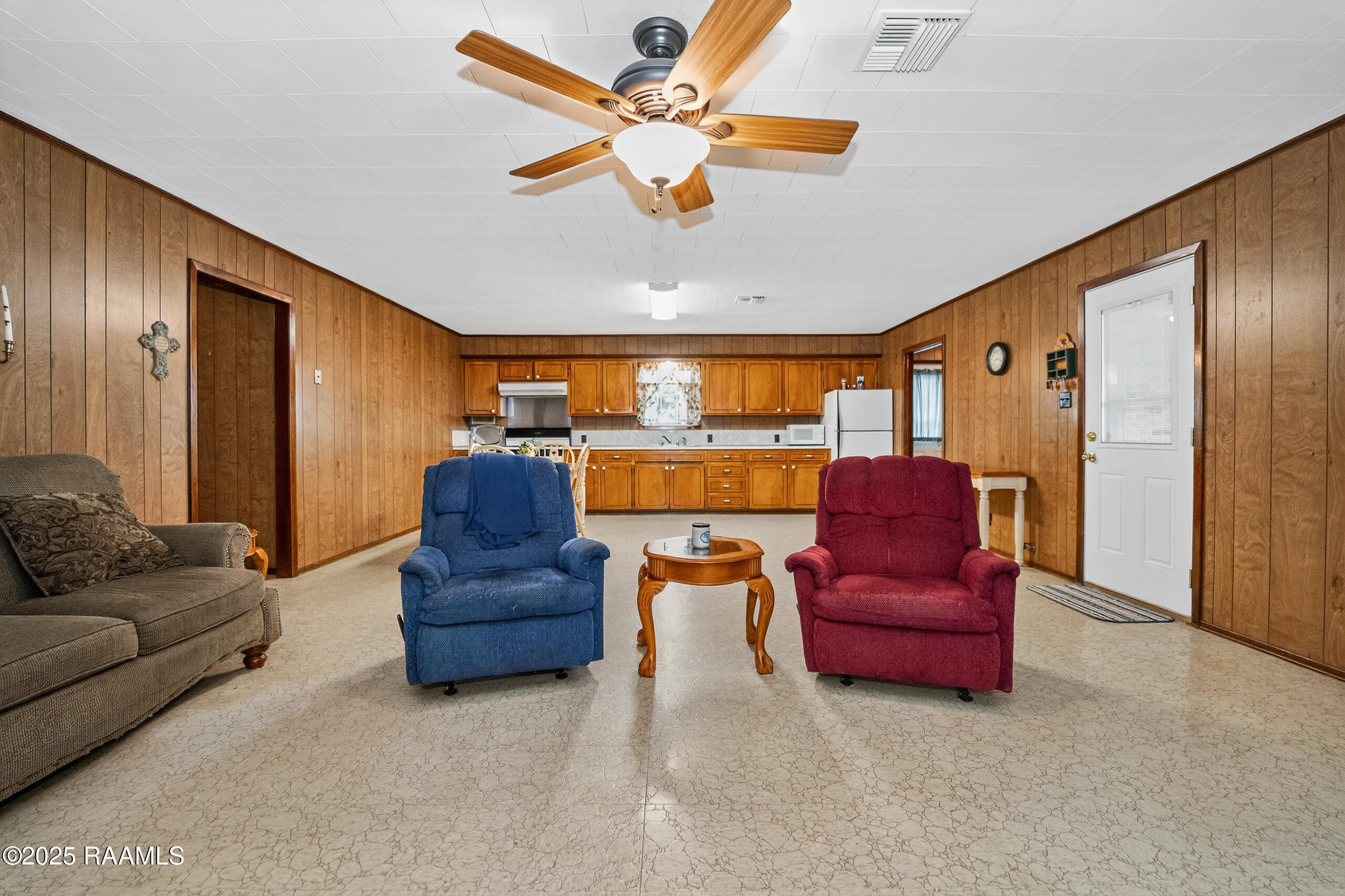 352 Highway 751 Church Point, LA 70525 - Photo 5 of 23 019_Living1