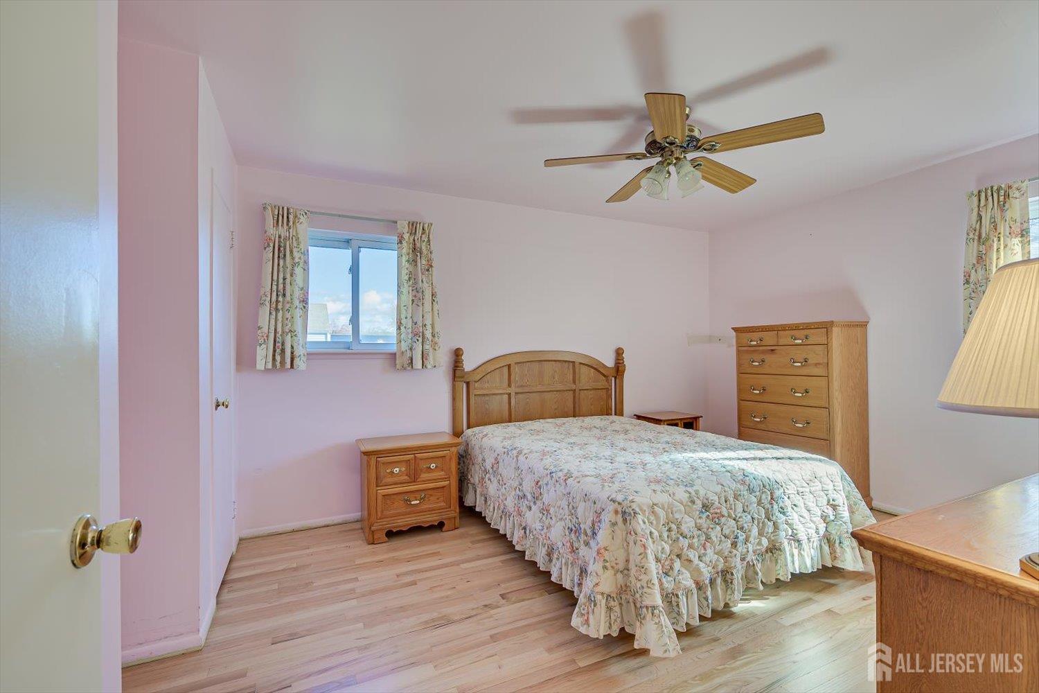 110 Benart Place Middlesex, NJ 08846 - Photo 15 of 28