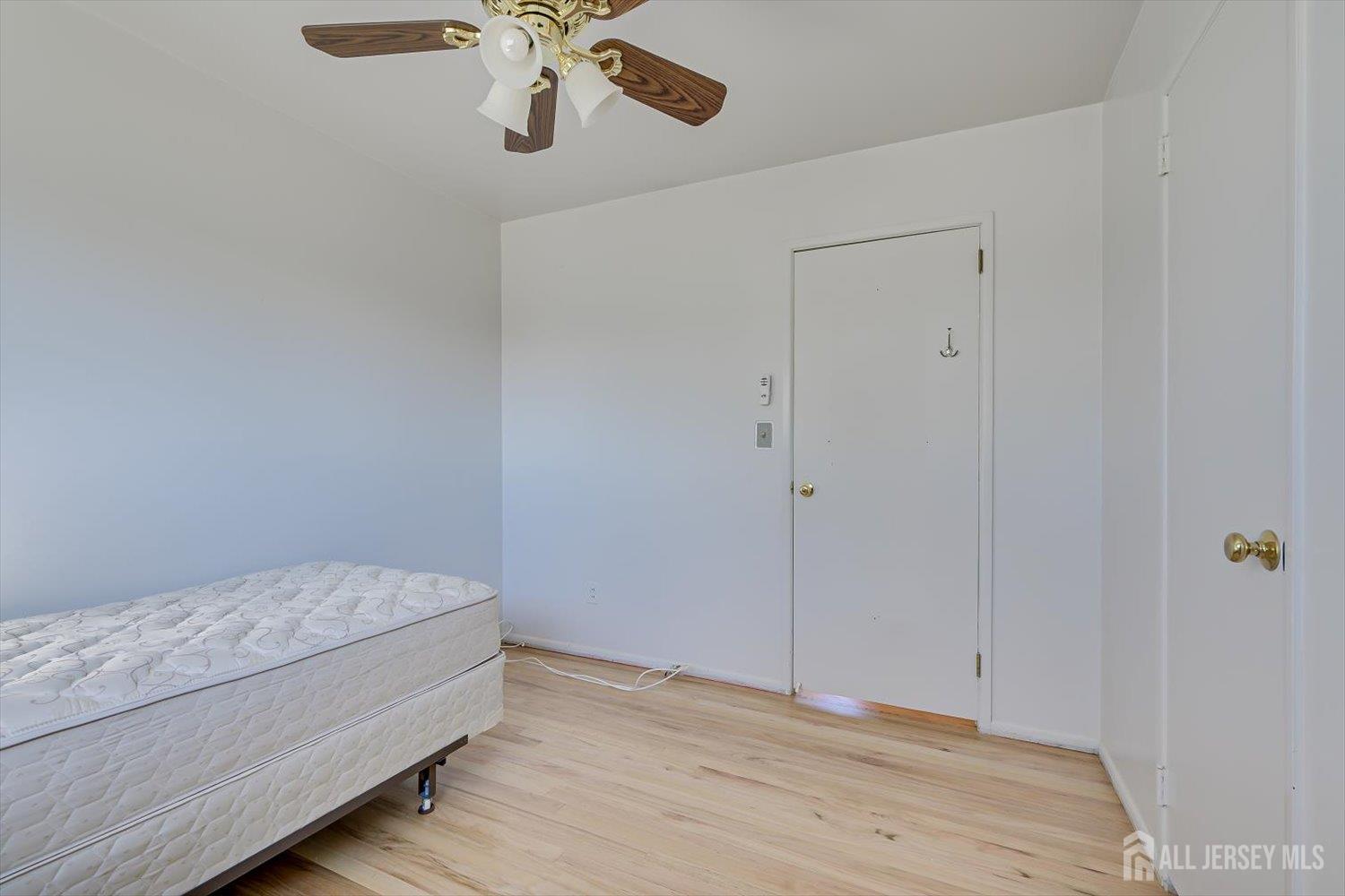 110 Benart Place Middlesex, NJ 08846 - Photo 18 of 28