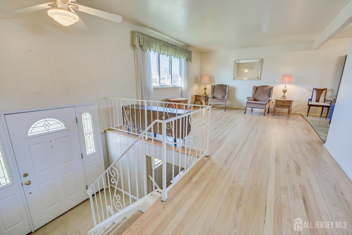 110 Benart Place Middlesex, NJ 08846 - Photo 5 of 28