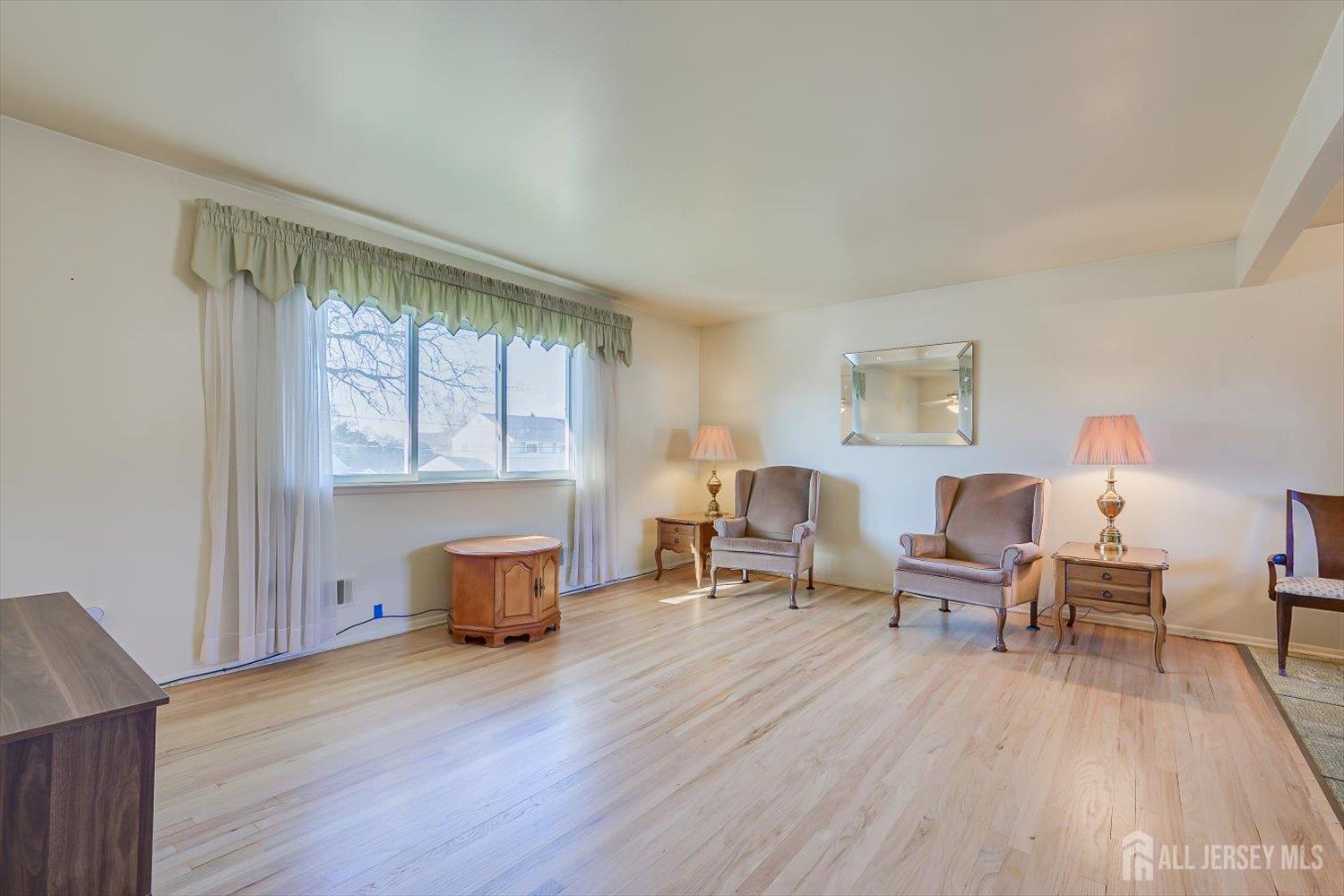 110 Benart Place Middlesex, NJ 08846 - Photo 6 of 28