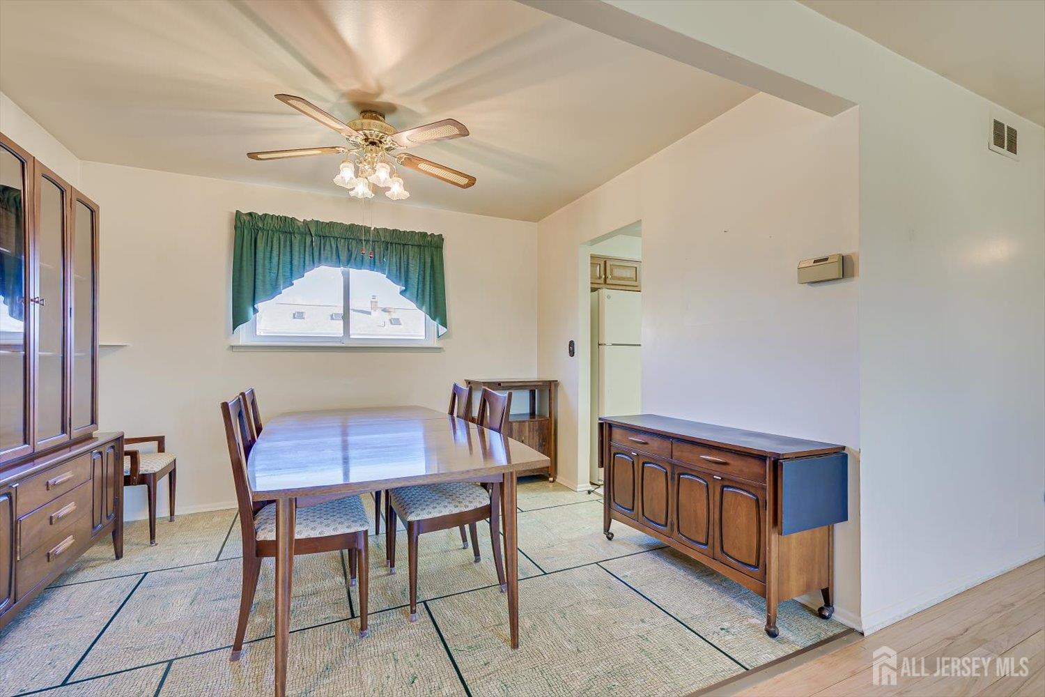 110 Benart Place Middlesex, NJ 08846 - Photo 10 of 28