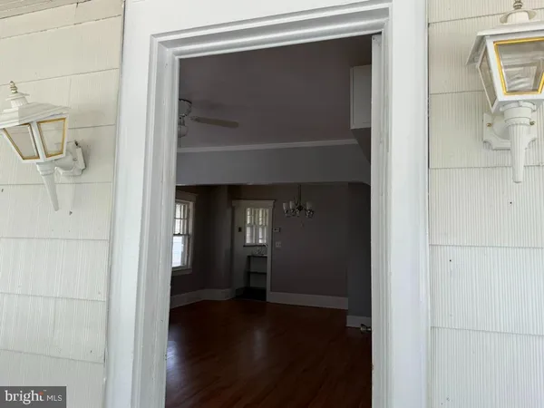 $1,800 | 132 Homecrest Avenue, Trenton, NJ 08638