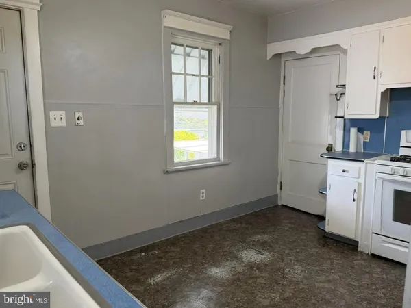 $1,800 | 132 Homecrest Avenue, Trenton, NJ 08638