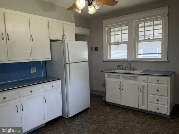 $1,800 | 132 Homecrest Avenue, Trenton, NJ 08638