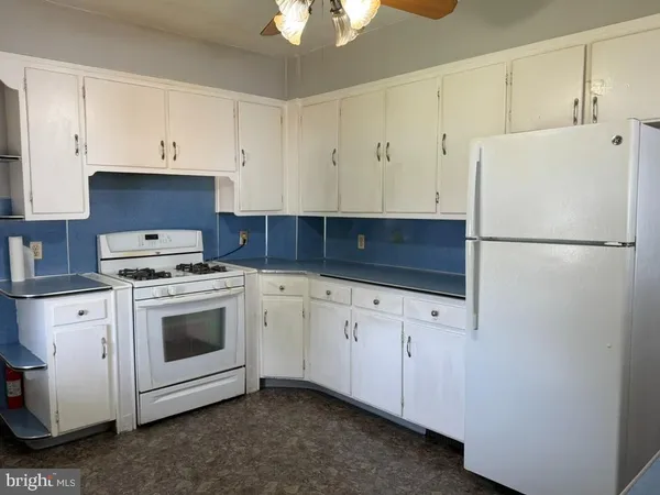 $1,800 | 132 Homecrest Avenue, Trenton, NJ 08638