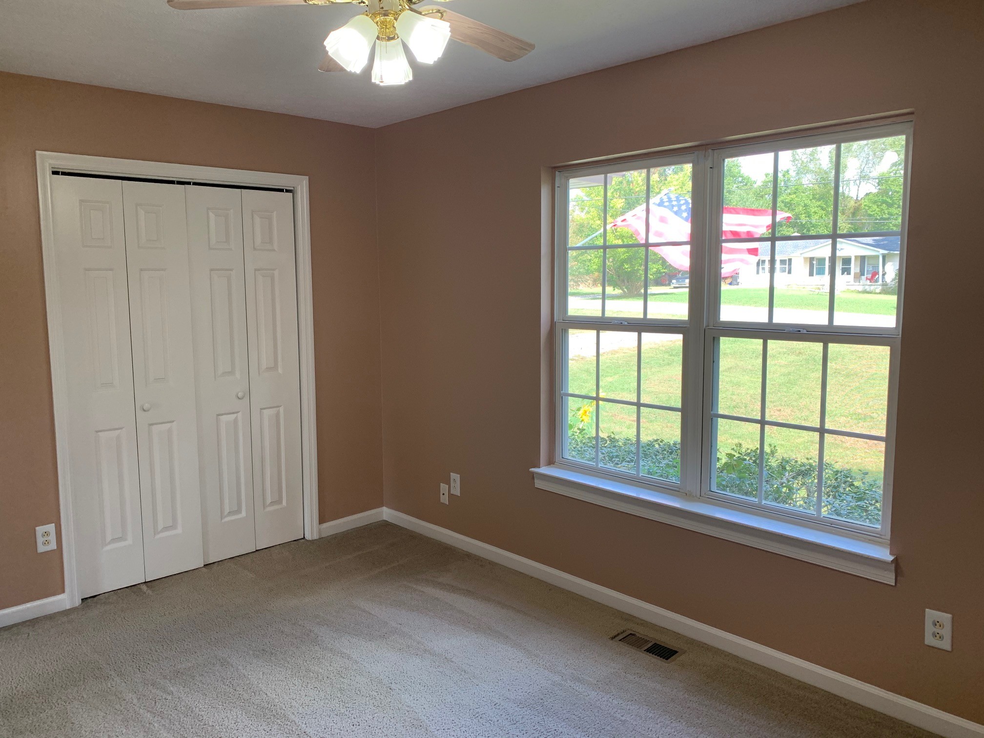 5520 Old Rome Pike Lebanon, TN 37087 - Photo 10 of 14 a view of an empty room with a window