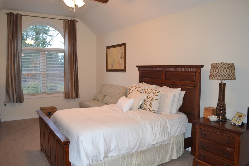 129 Acrebrook Road Springfield, MA 01129 - Photo 11 of 18 Gallery Image 11