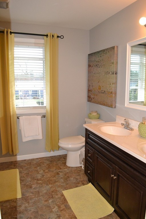 129 Acrebrook Road Springfield, MA 01129 - Photo 15 of 18 Gallery Image 15
