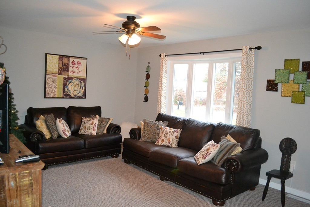 129 Acrebrook Road Springfield, MA 01129 - Photo 9 of 18 Gallery Image 9