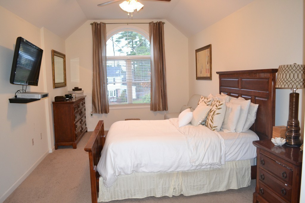 129 Acrebrook Road Springfield, MA 01129 - Photo 10 of 18 Gallery Image 10