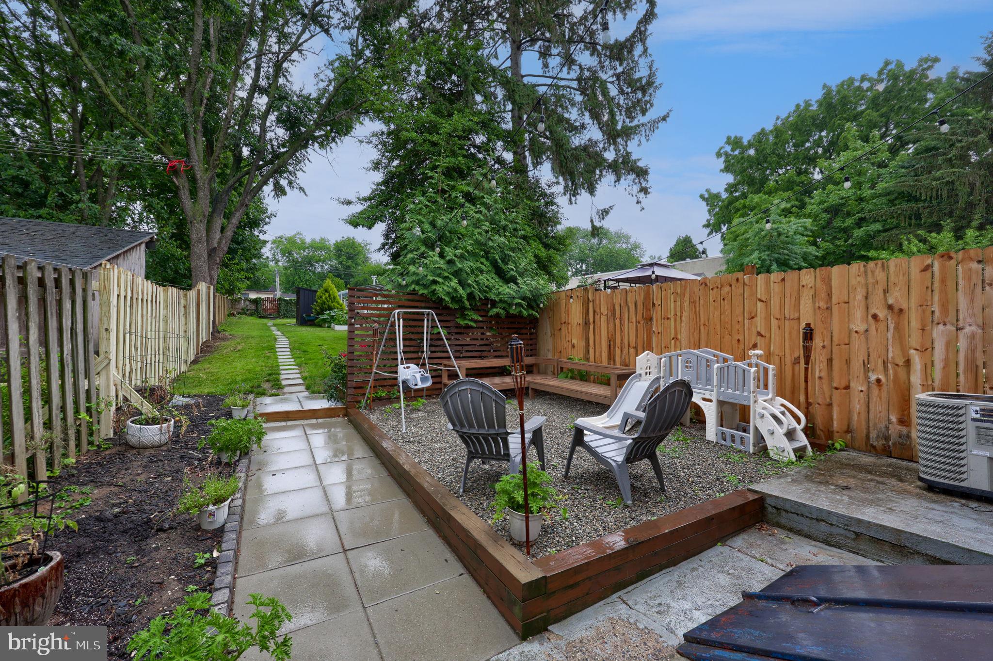 714 Manor Street Lancaster, PA 17603 - Photo 3 of 47