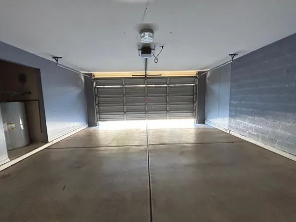 $1,850 | 4219 West Calavar Road, Phoenix, AZ 85053