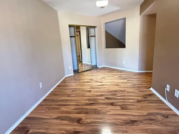 $1,850 | 4219 West Calavar Road, Phoenix, AZ 85053