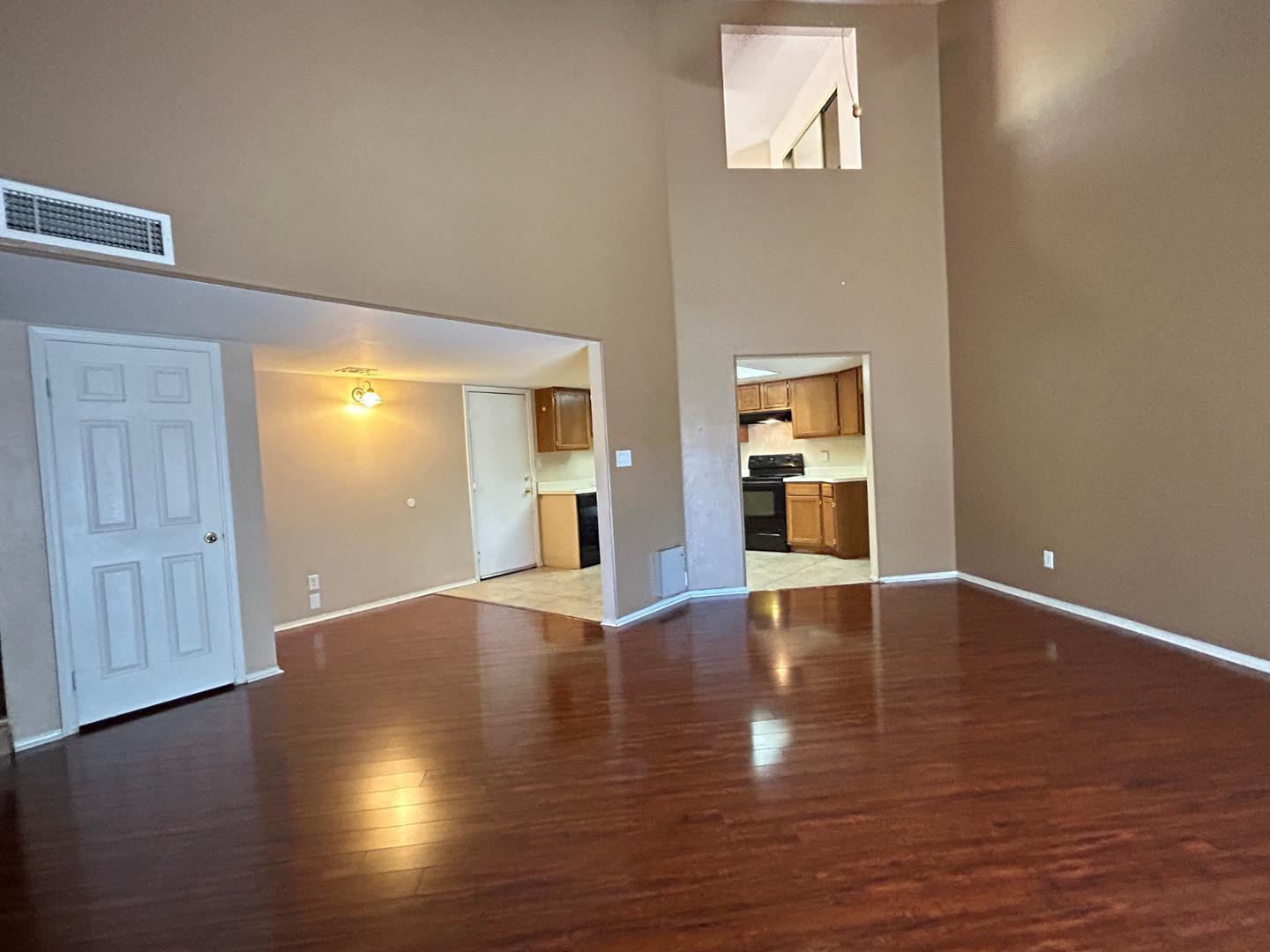 4219 West Calavar Road Phoenix, AZ 85053 - Photo 5 of 23 Photo #5