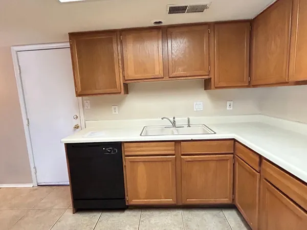 $1,850 | 4219 West Calavar Road, Phoenix, AZ 85053