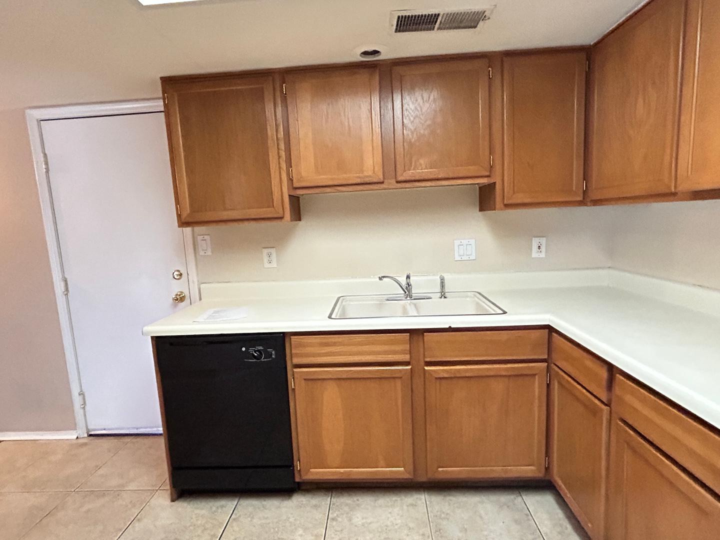 4219 West Calavar Road Phoenix, AZ 85053 - Photo 6 of 23 Photo #6