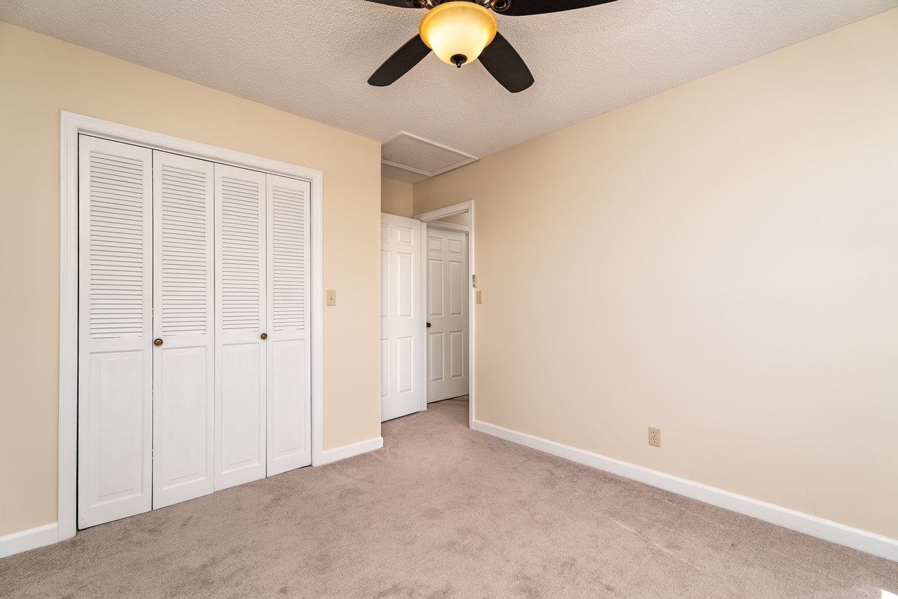 456 Eckert Circle Harrisonburg, VA 22801 - Photo 20 of 48 a view of entryway