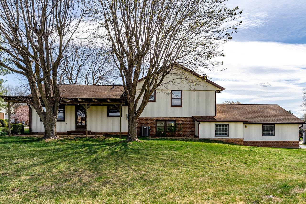 456 Eckert Circle Harrisonburg, VA 22801 - Photo 41 of 48 a front view of a house with a yard