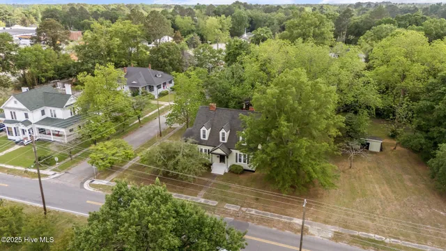 $349,900 | 301 West Central Street, Maxton, NC 28364