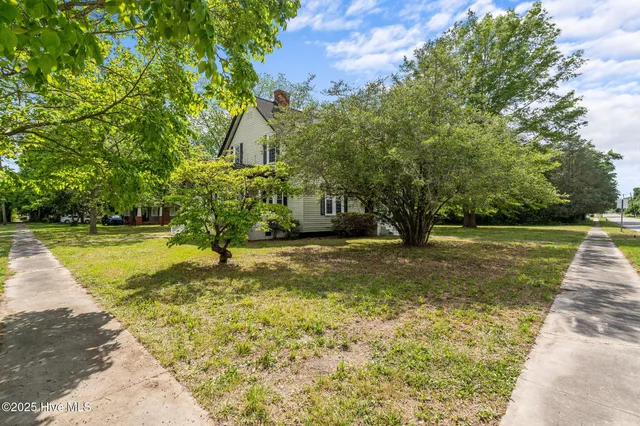 $349,900 | 301 West Central Street, Maxton, NC 28364