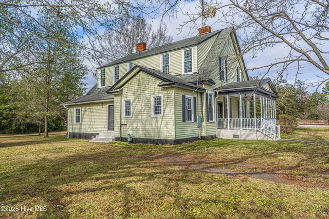 $349,900 | 301 West Central Street, Maxton, NC 28364