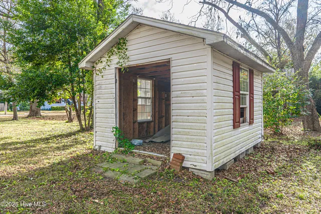 $349,900 | 301 West Central Street, Maxton, NC 28364