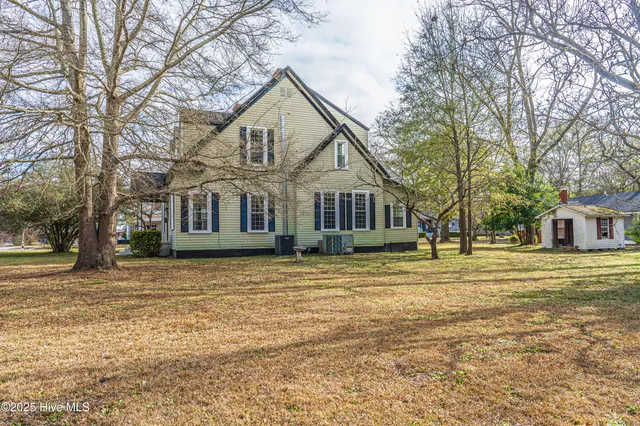 $349,900 | 301 West Central Street, Maxton, NC 28364