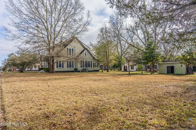 $349,900 | 301 West Central Street, Maxton, NC 28364