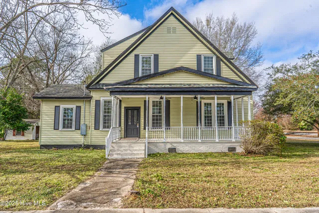 $349,900 | 301 West Central Street, Maxton, NC 28364