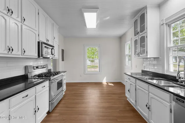 $349,900 | 301 West Central Street, Maxton, NC 28364