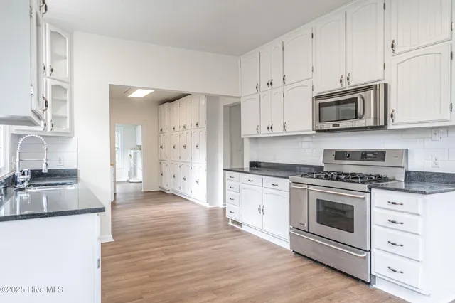 $349,900 | 301 West Central Street, Maxton, NC 28364