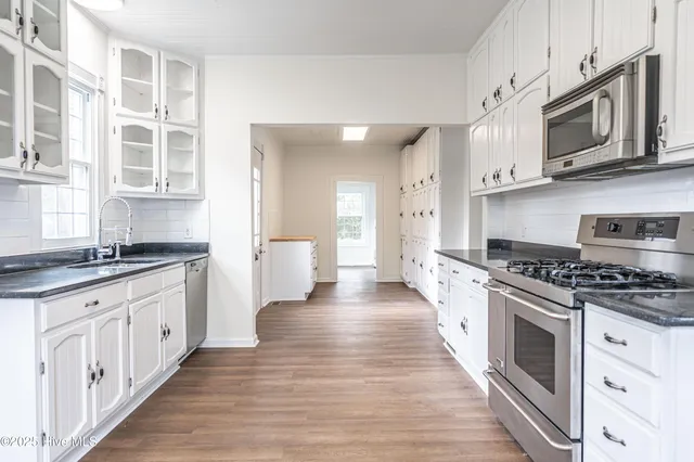 $349,900 | 301 West Central Street, Maxton, NC 28364