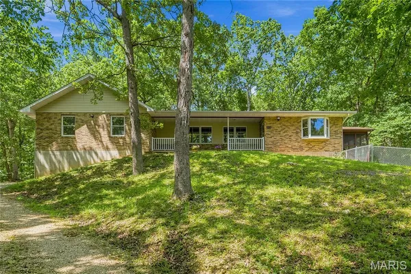 $395,000 | 8575 Buxton Acres Road, Dittmer, MO 63023