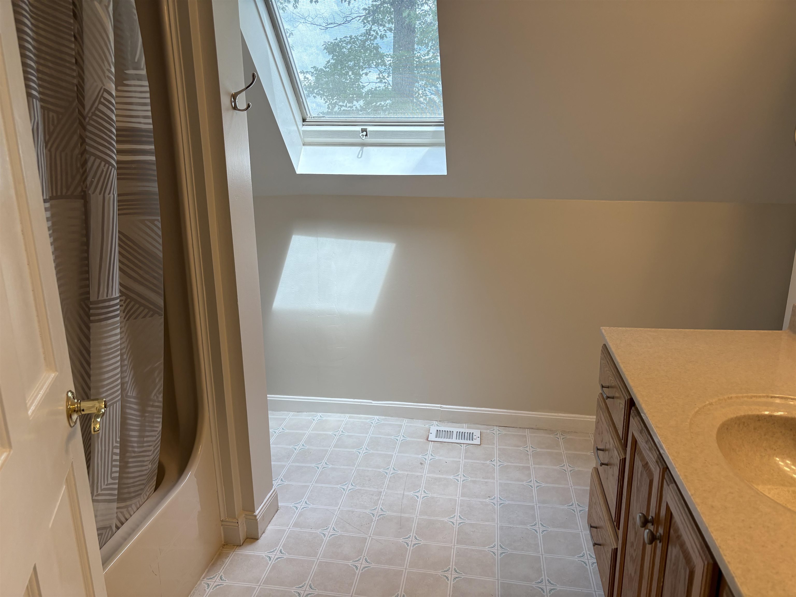 103 Durham Road, Unit B Dover, NH 03820 - Photo 9 of 13