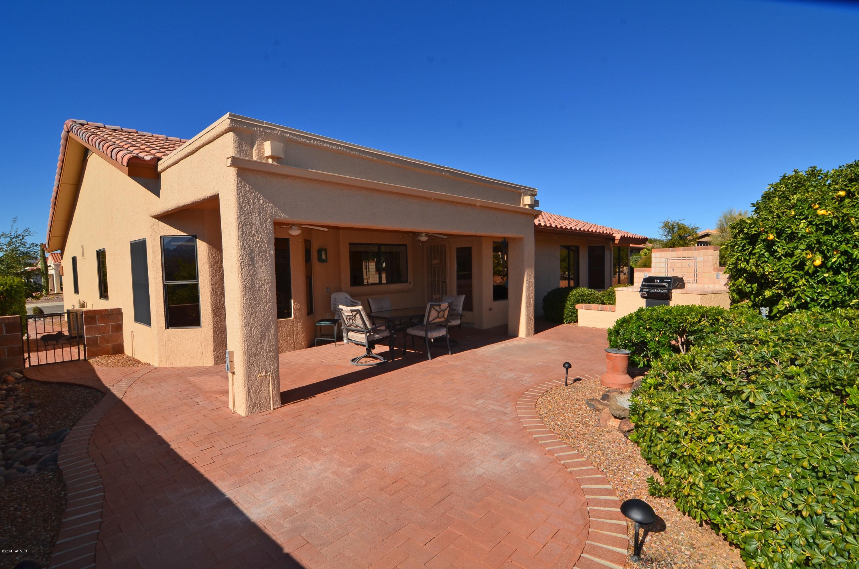 14180 North Dawn Ridge Way Oro Valley, AZ 85755 - Photo 1 of 27
