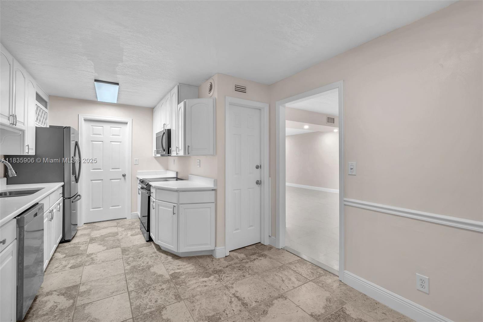 250 East Royal Palm Road, Unit 1C Boca Raton, FL 33432 - Photo 13 of 52