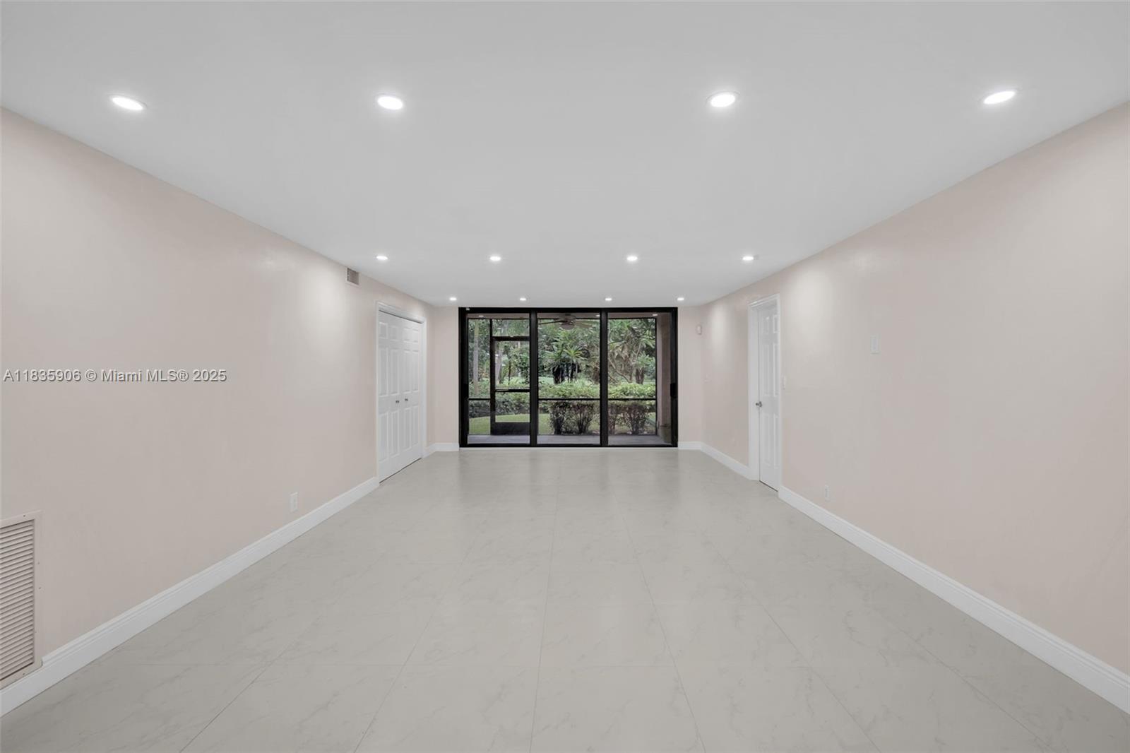 250 East Royal Palm Road, Unit 1C Boca Raton, FL 33432 - Photo 3 of 52