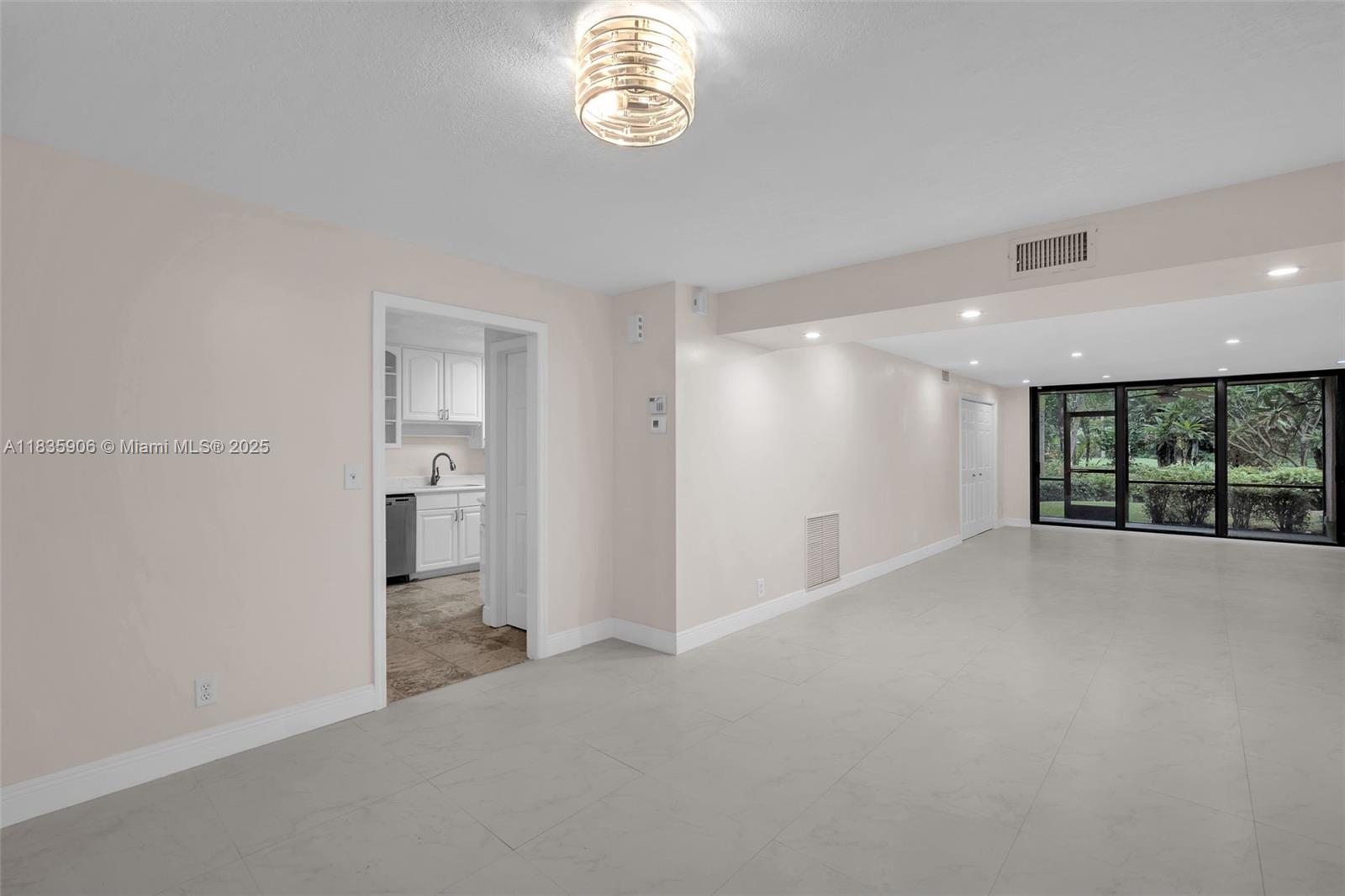 250 East Royal Palm Road, Unit 1C Boca Raton, FL 33432 - Photo 4 of 52