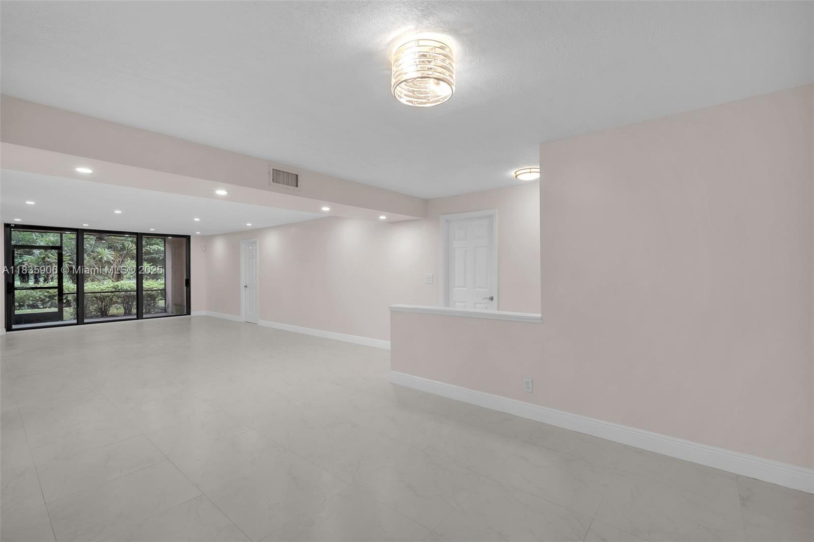 250 East Royal Palm Road, Unit 1C Boca Raton, FL 33432 - Photo 5 of 52