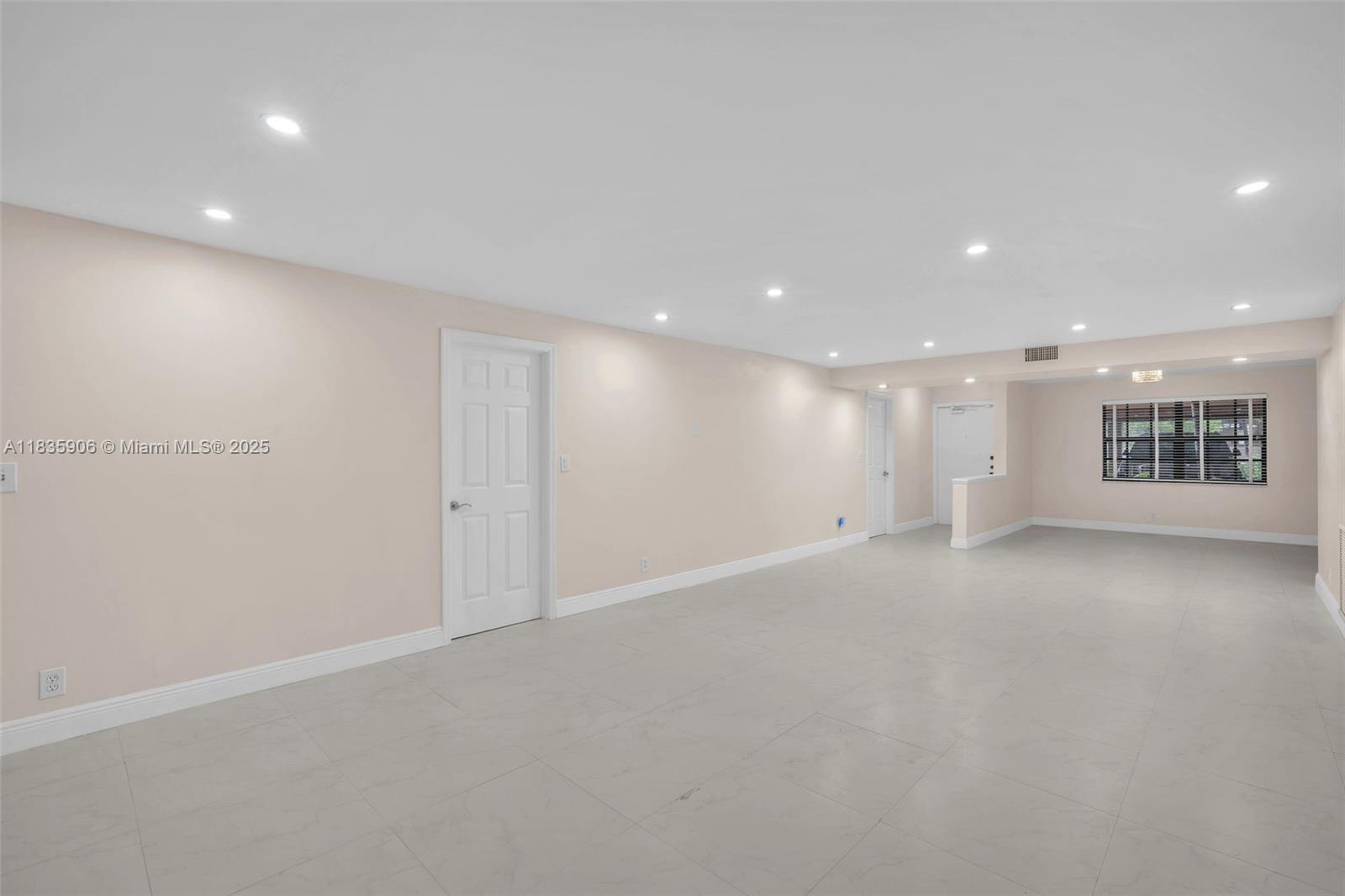 250 East Royal Palm Road, Unit 1C Boca Raton, FL 33432 - Photo 10 of 52