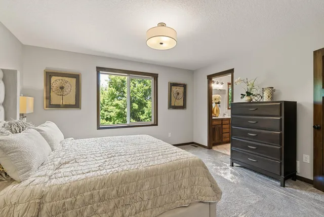 $549,900 | 9972 14th Circle Northeast, St. Michael, MN 55376