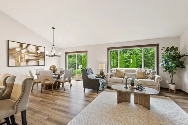 $549,900 | 9972 14th Circle Northeast, St. Michael, MN 55376