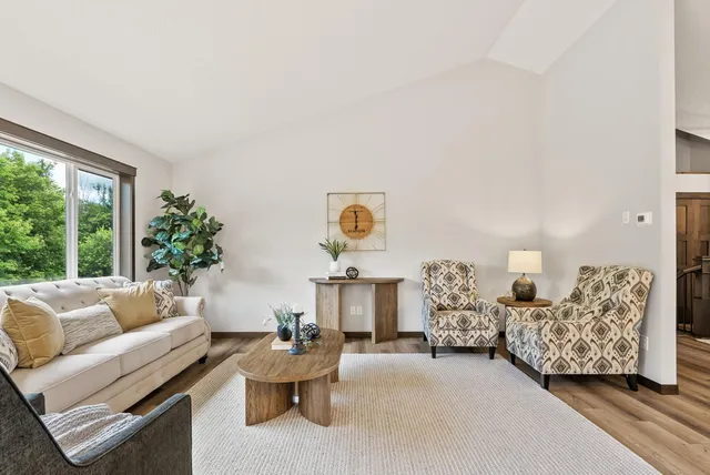 $549,900 | 9972 14th Circle Northeast, St. Michael, MN 55376