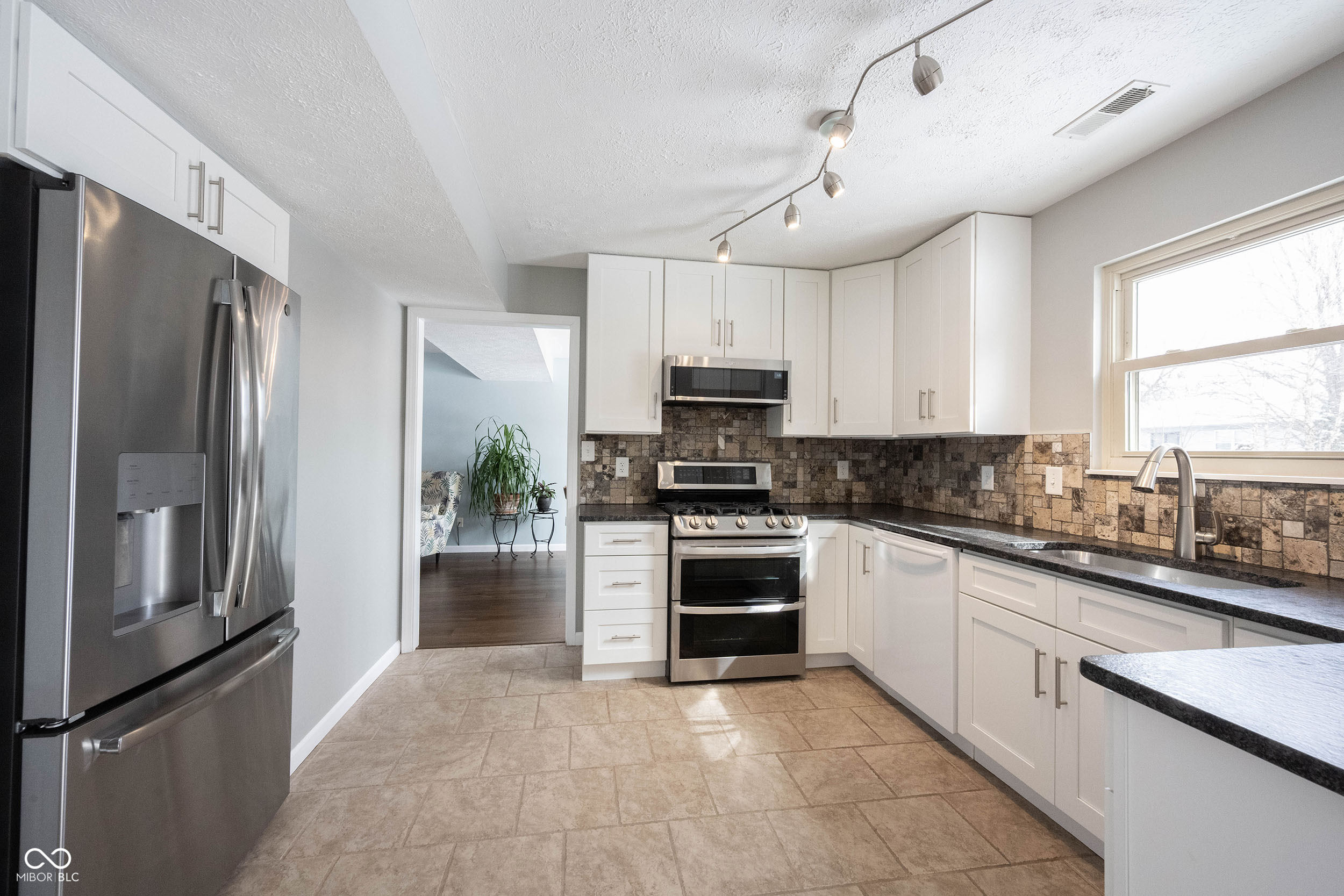 12643 Feldspar Road Indianapolis, IN 46236 - Photo 15 of 56 Gallery Image 15